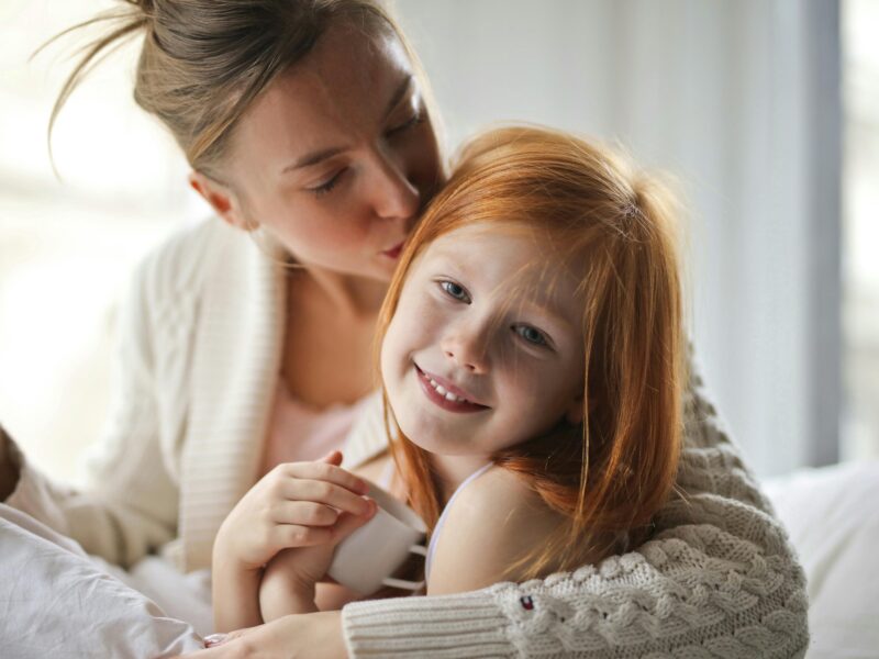 esercizi autoregolazione, tecniche calma, riconoscimento emozioni, rassicurazione bambino, routine quotidiana.